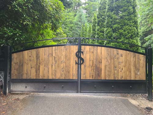 Benefits of choosing a custom fence design